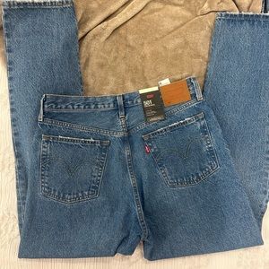 Levis Jeans high rise straight leg, size 31 x30